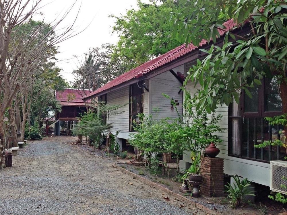 The Old Palace Resort Klong Sa Bua Phra Nakhon Si Ayutthaya Exterior photo